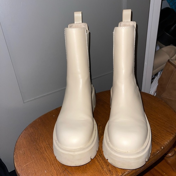 Tan chunky Chelsea boots - Picture 3 of 10